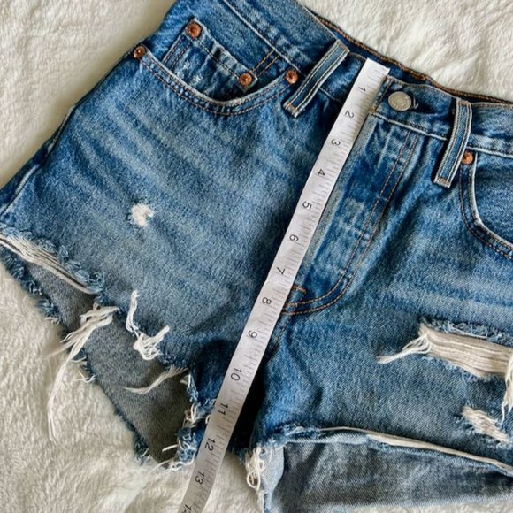 Levi's 501 Denim Short Size 25 - Picture 4 of 7